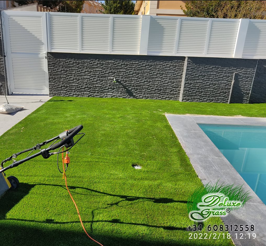 nr61-cesped-artificial-jardin-premium-deluxe-grass-img_20220218_121904-a-22-va-40-42-mm